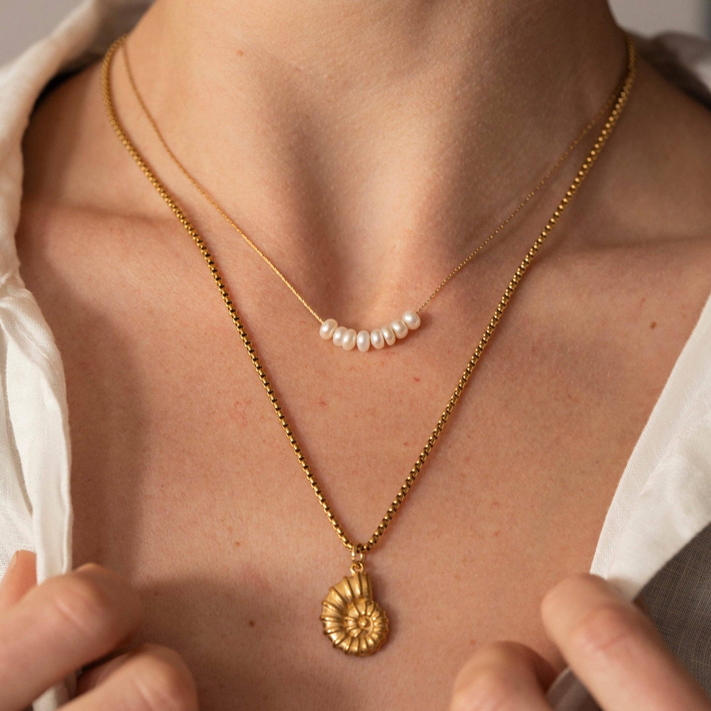 Shell Pendant Necklace