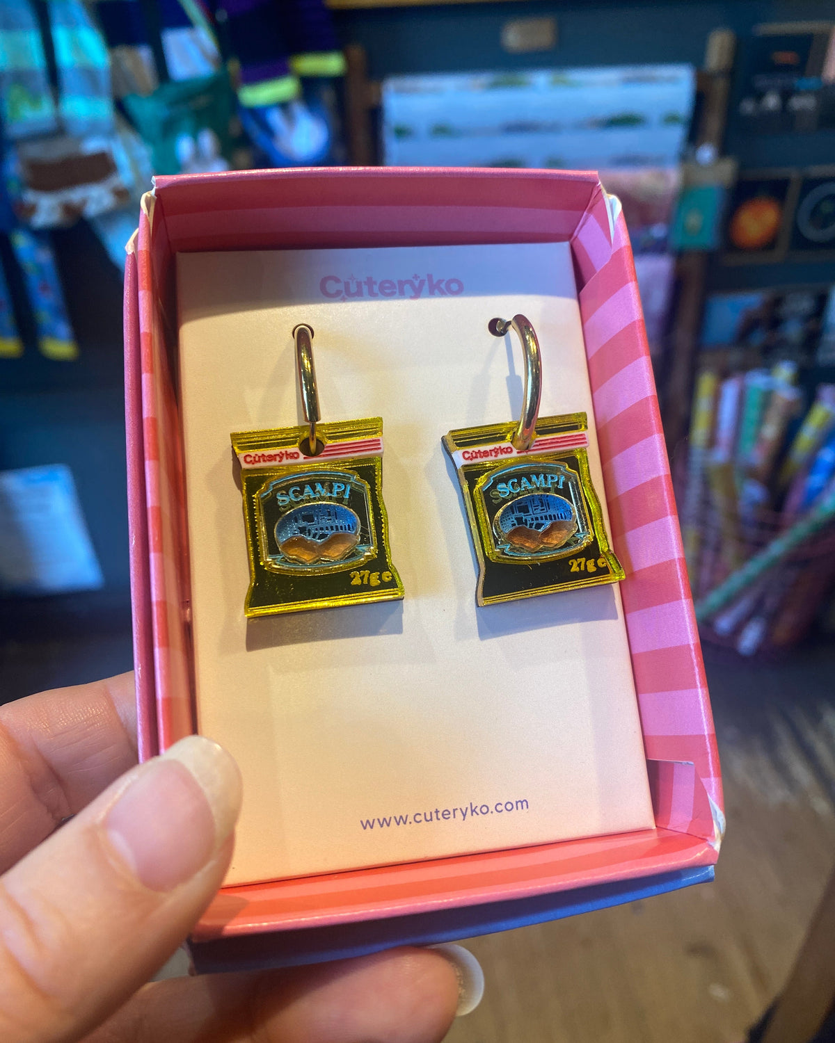 Scampi Snack Hoop Earrings