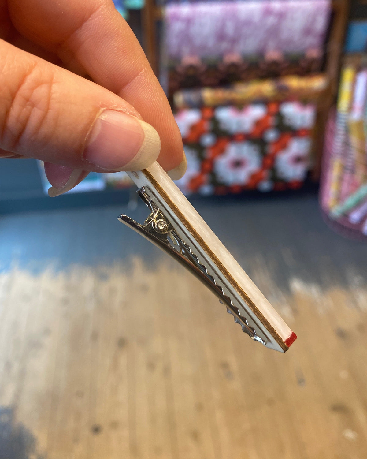 Cigarette Hair Clip